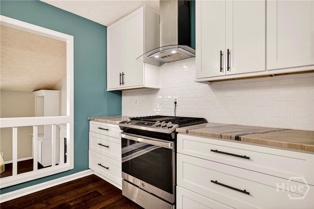 314 Mill Run Road Richmond Hill, GA 31324 - Photo 20 of 72 Updated Kitchen