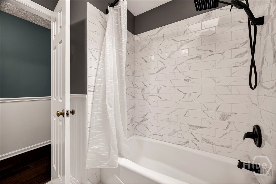 314 Mill Run Road Richmond Hill, GA 31324 - Photo 40 of 72 Guest Bathroom