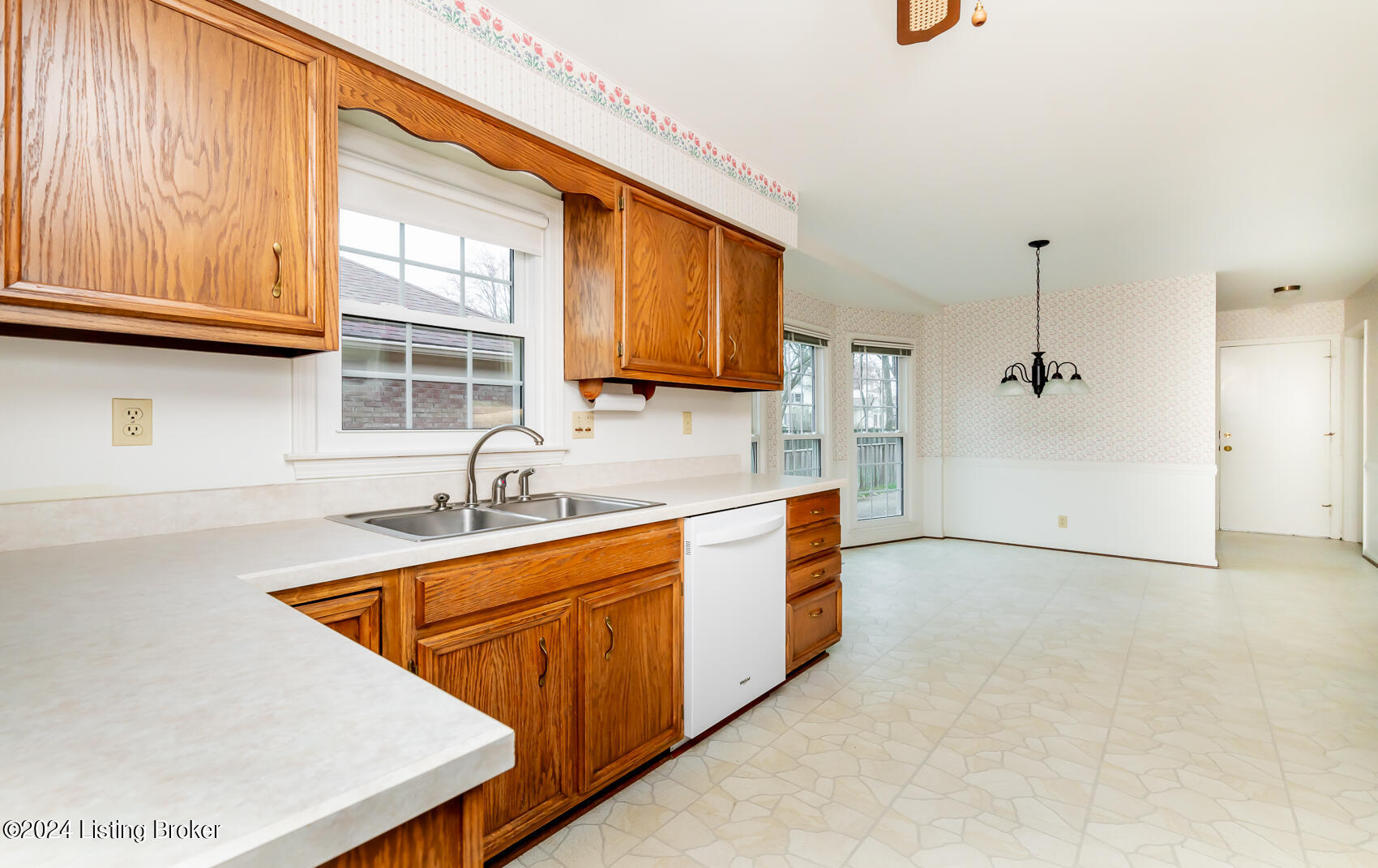 2415 Hayward Road Louisville, KY 40242 - Photo 27 of 88 HWR-127