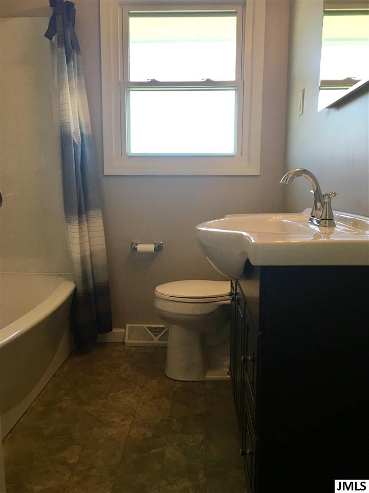 7008 Cain Road Jackson, MI 49201 - Photo 6 of 17 Photo 6