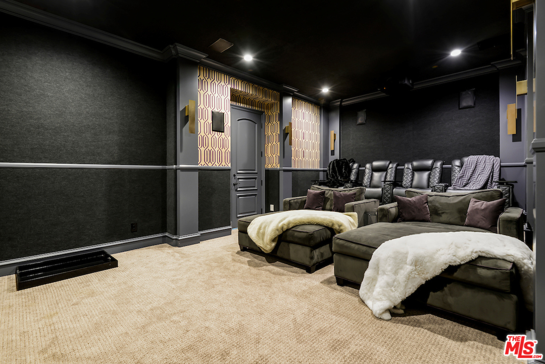 3316 Clerendon Road Beverly Hills, CA 91423 - Photo 31 of 53