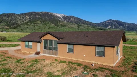$835,000 | 184 Buttercup Lane, Bedford, WY 83112