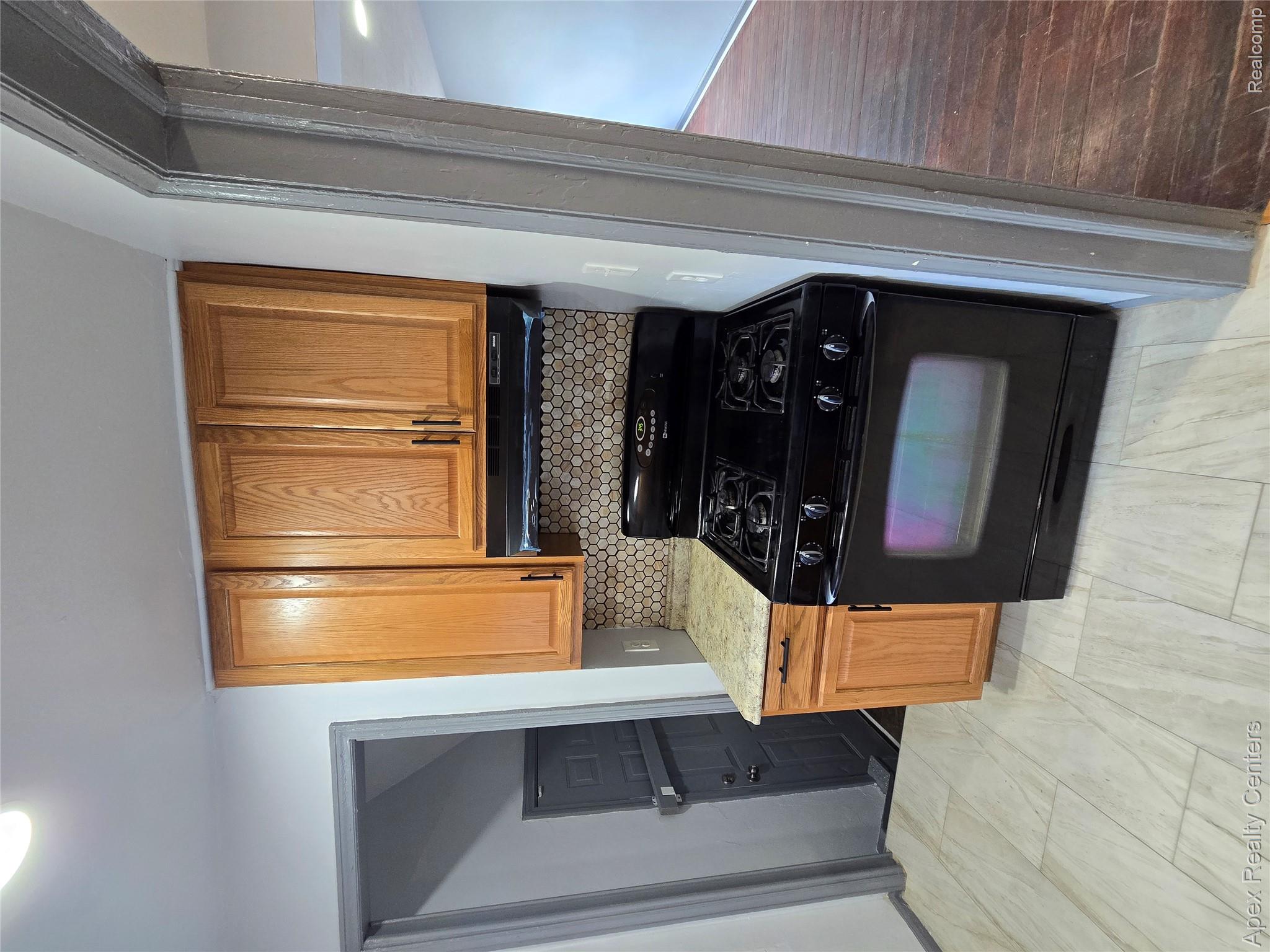 7671-7675 Evergreen Road Detroit, MI 48228 - Photo 67 of 84 7675 Evergreen.