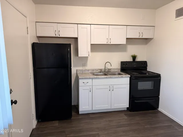 $899 | 6802 West Glendale Avenue, Unit 22, Glendale, AZ 85303