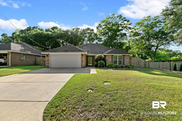 $305,000 | 9 Cosgrove Drive, Mobile, AL 36608