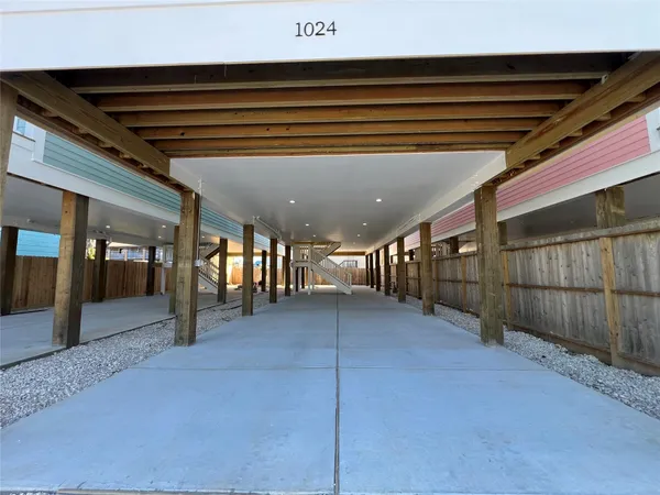 $2,800 | 1024 62nd Street, Galveston, TX 77551