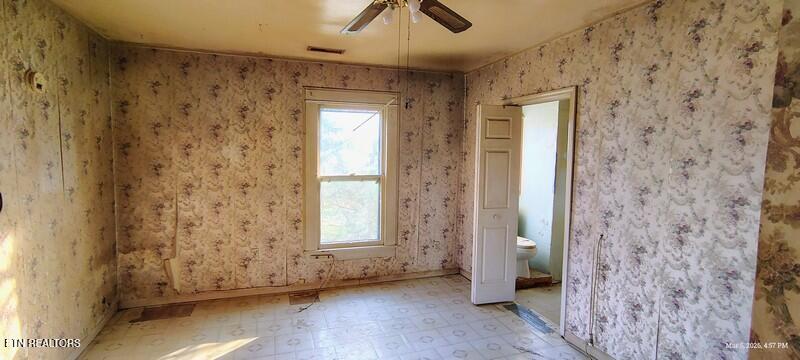 150 Larry Lynch Road Delano, TN 37325 - Photo 3 of 10 a bed mr