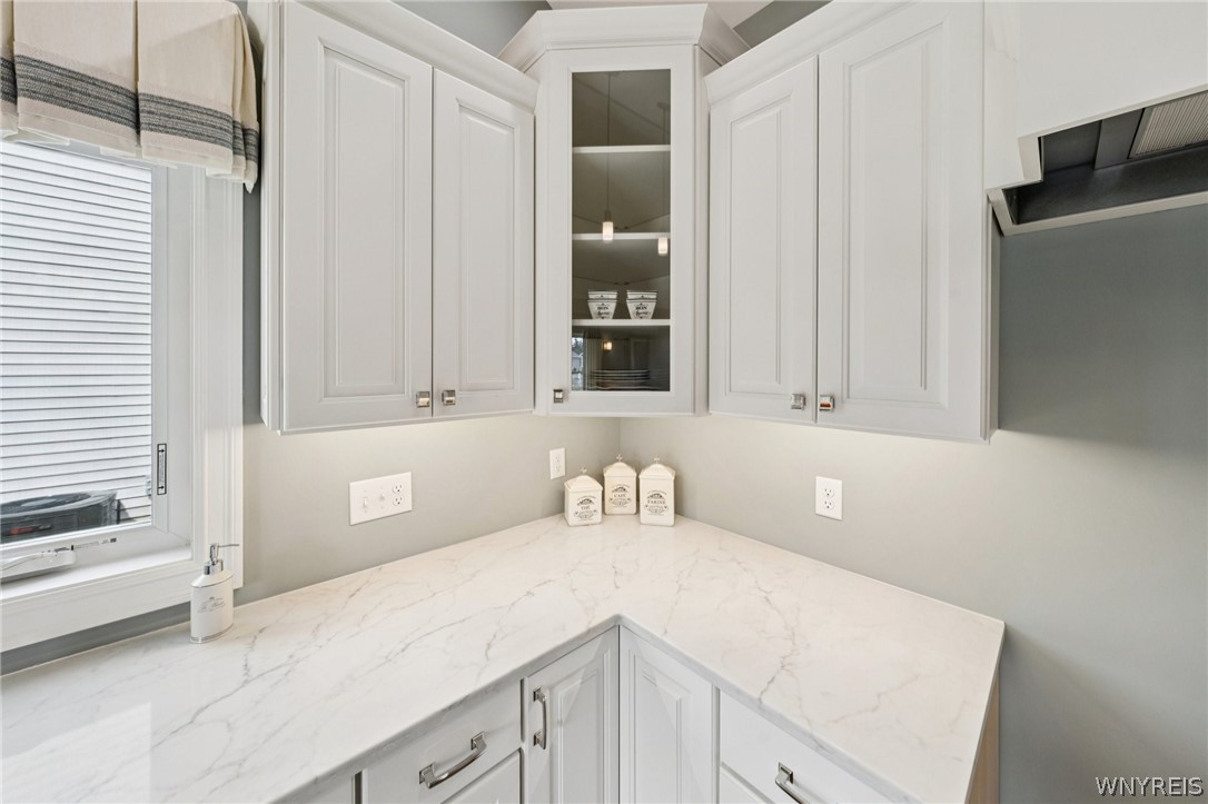 6385 Boston State Road, Unit 45 Hamburg, NY 14075 - Photo 11 of 43 glass cabinets too
