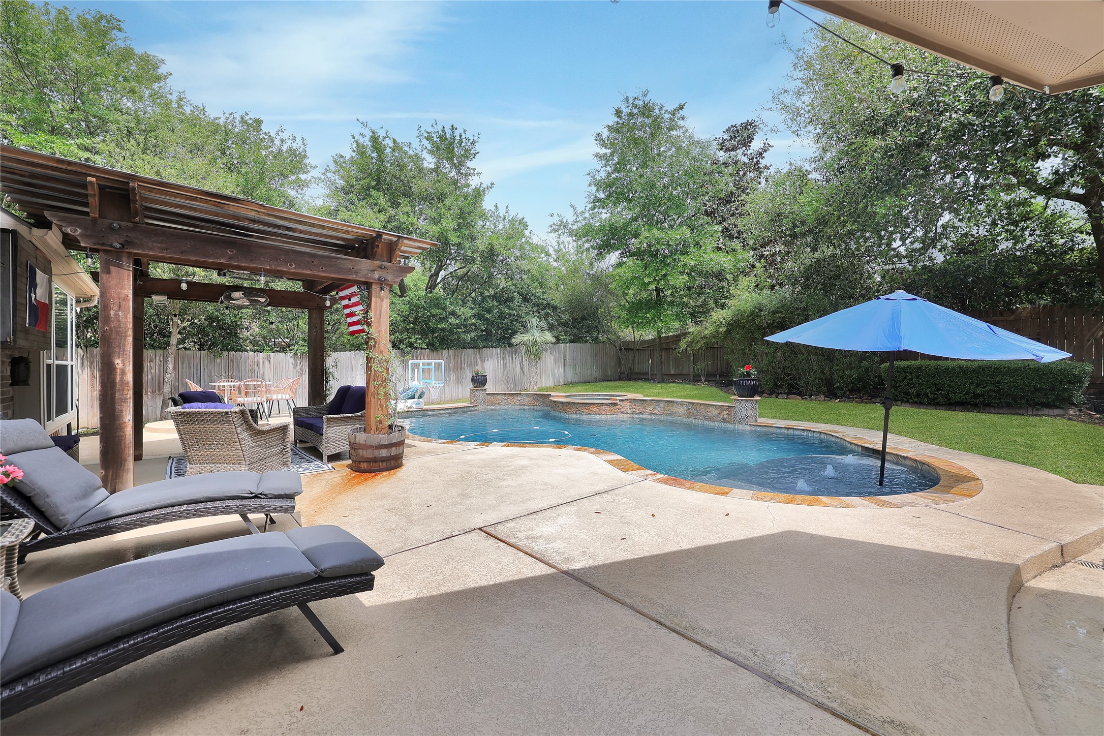 2167 Summit Mist Drive Conroe, TX 77304 - Photo 31 of 34 a view of swimming pool with sitting area and furniture