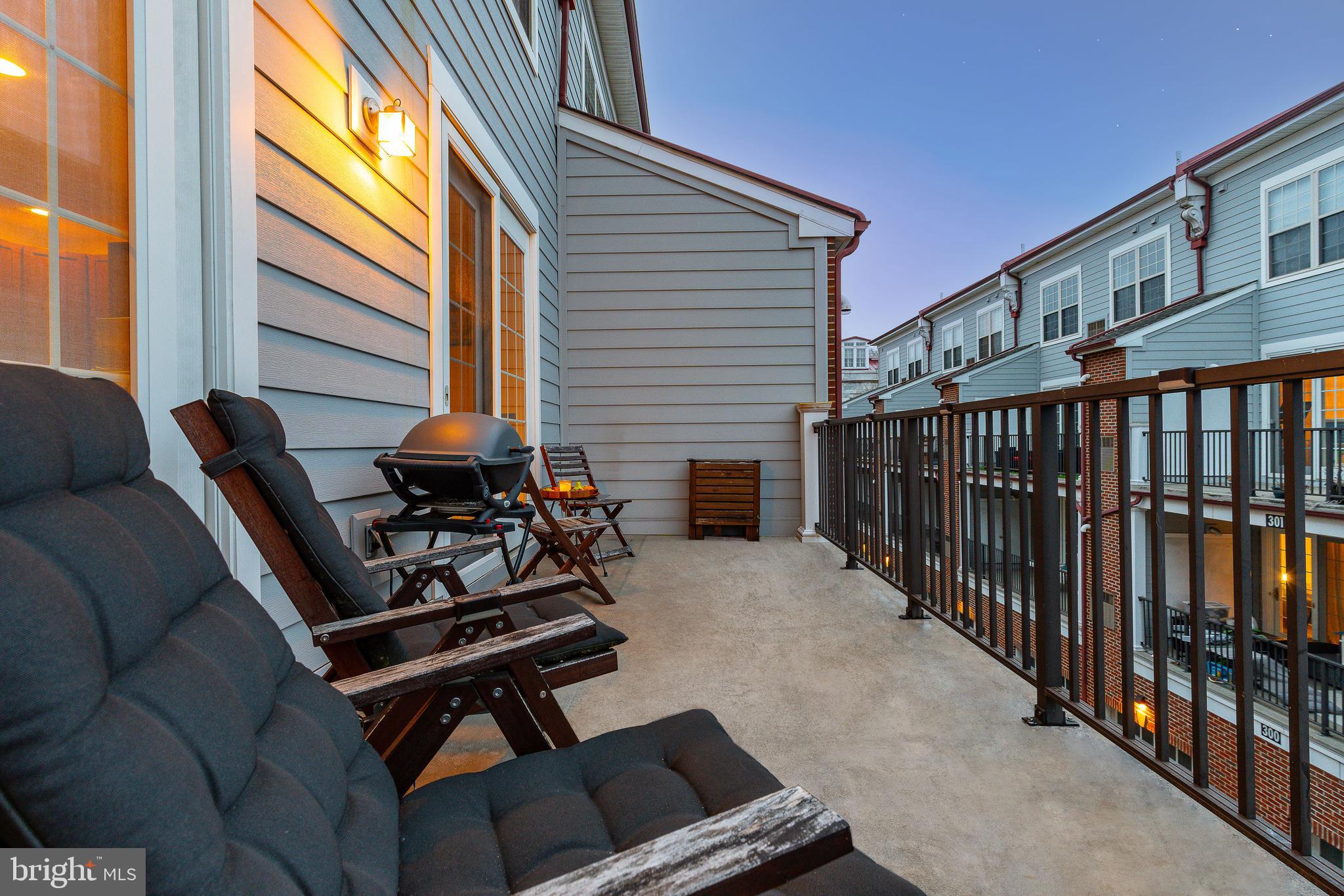 303 Captains Way Philadelphia, PA 19146 - Photo 12 of 56