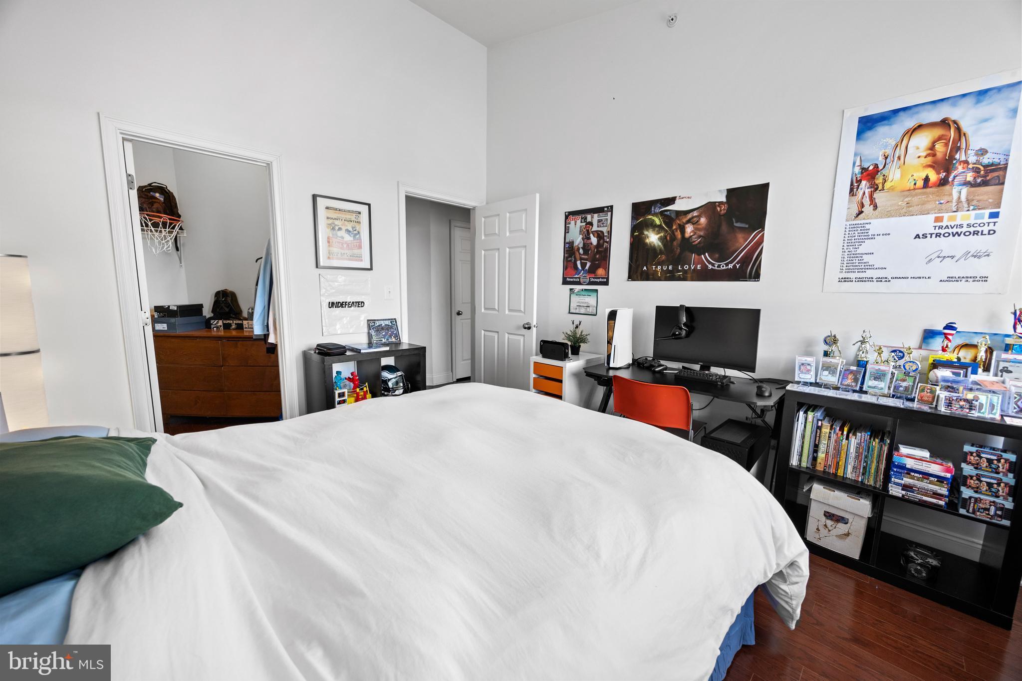 303 Captains Way Philadelphia, PA 19146 - Photo 30 of 56