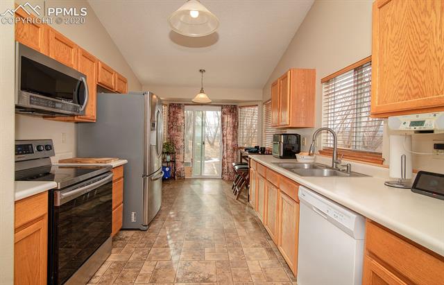 11232 Berry Farm Road Fountain, CO 80817 - Photo 10 of 35