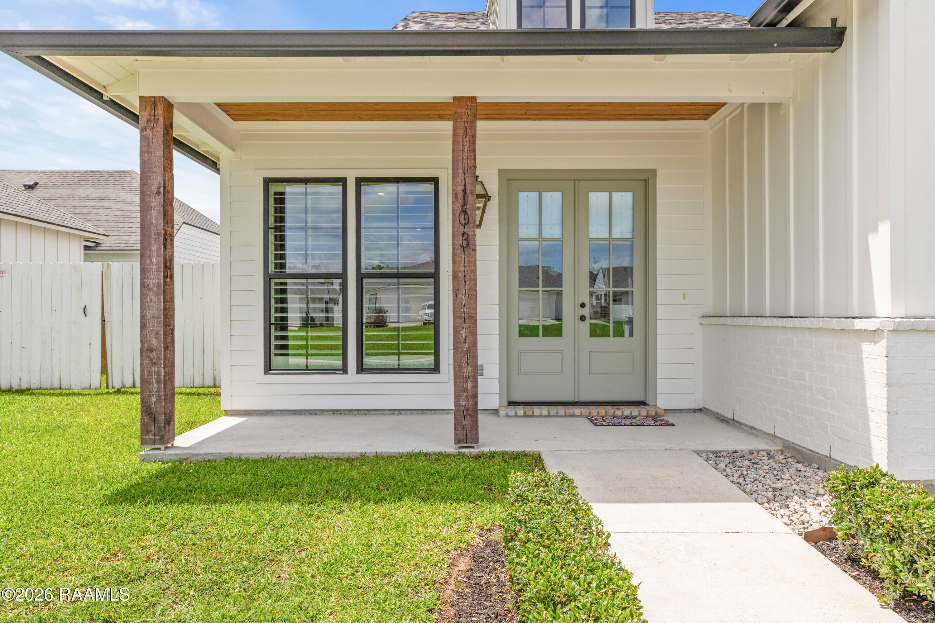 103 Tea Rose Broussard, LA 70518 - Photo 5 of 37 103TeaTree-4
