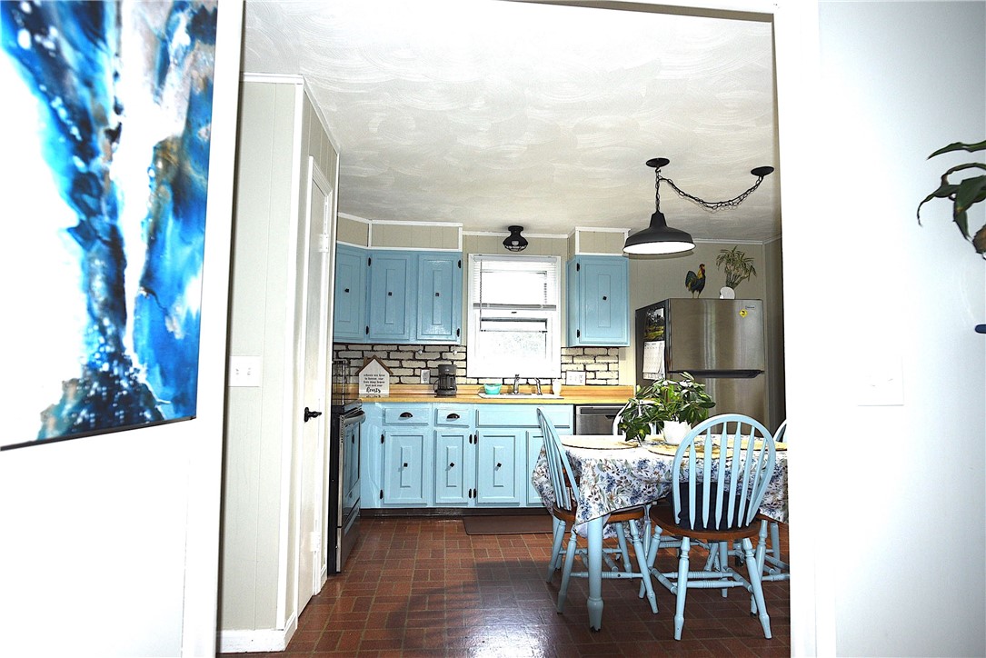 391 Cooper Hill Road Burrillville, RI 02839 - Photo 6 of 17