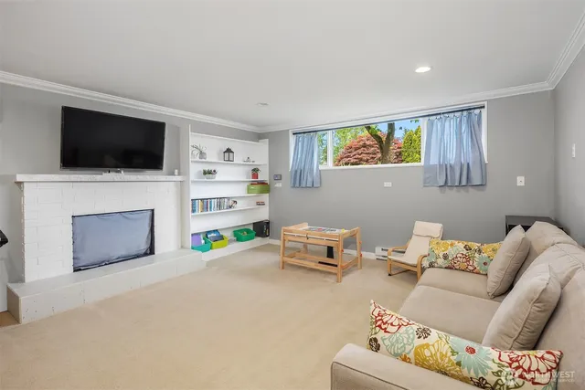 $1,035,000 | 18312 73rd Avenue West, Edmonds, WA 98026