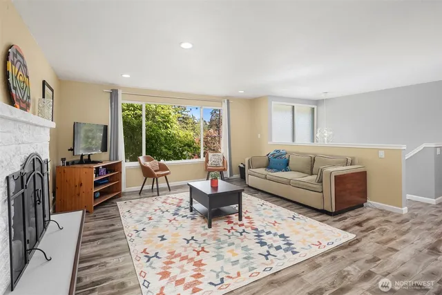 $1,035,000 | 18312 73rd Avenue West, Edmonds, WA 98026