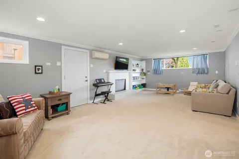 $1,035,000 | 18312 73rd Avenue West, Edmonds, WA 98026