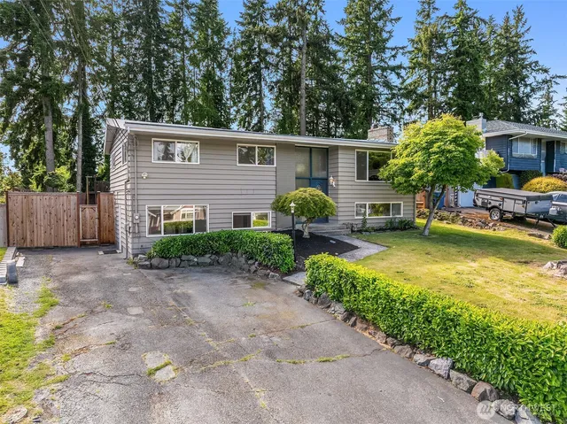 $1,035,000 | 18312 73rd Avenue West, Edmonds, WA 98026