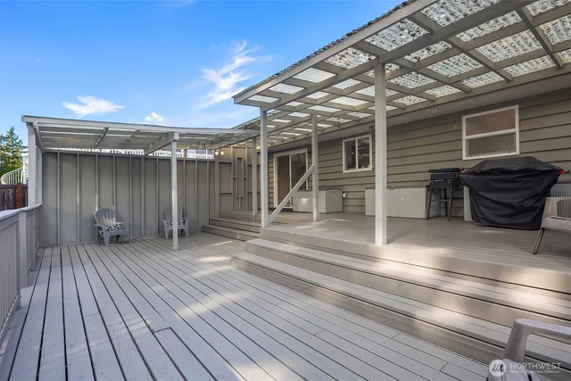 $1,035,000 | 18312 73rd Avenue West, Edmonds, WA 98026