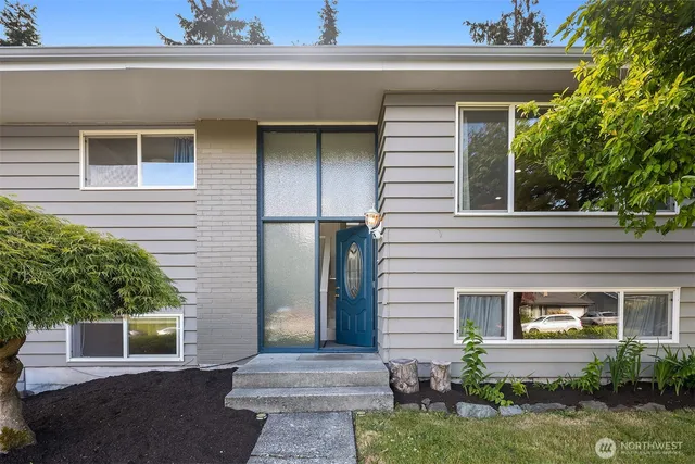 $1,035,000 | 18312 73rd Avenue West, Edmonds, WA 98026