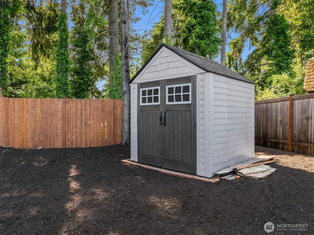 $1,035,000 | 18312 73rd Avenue West, Edmonds, WA 98026