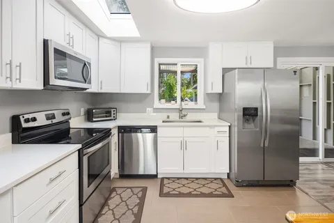 $1,035,000 | 18312 73rd Avenue West, Edmonds, WA 98026