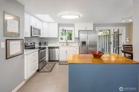 $1,035,000 | 18312 73rd Avenue West, Edmonds, WA 98026