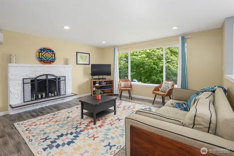 $1,035,000 | 18312 73rd Avenue West, Edmonds, WA 98026