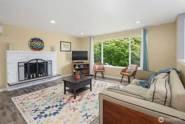 $1,035,000 | 18312 73rd Avenue West, Edmonds, WA 98026