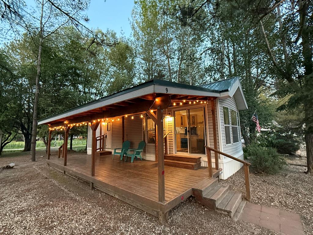 9 H Street Cascade, ID 83611 - Photo 1 of 29 Main View
