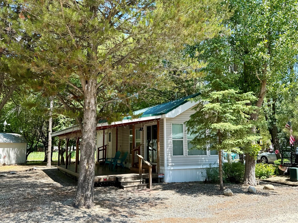 9 H Street Cascade, ID 83611 - Photo 17 of 29 Well Maintained, Surrounded By Mature Trees