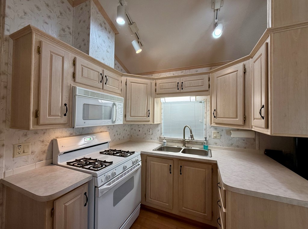 9 H Street Cascade, ID 83611 - Photo 7 of 29 Kitchen Area With Lots of Storage
