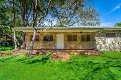 $1,295,000 | 7031 Southwest 63rd Court, South Miami, FL 33143