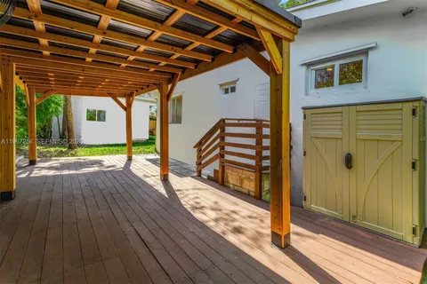 $1,295,000 | 7031 Southwest 63rd Court, South Miami, FL 33143