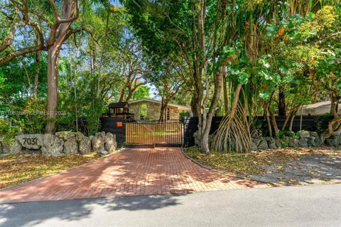 $1,295,000 | 7031 Southwest 63rd Court, South Miami, FL 33143