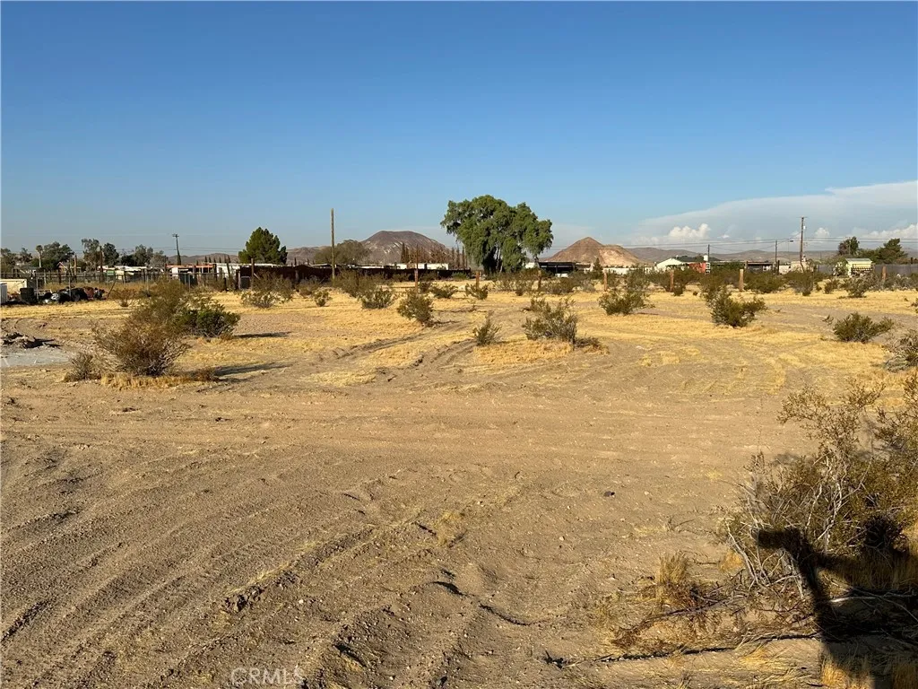 35400 Silver Yermo, CA 92398 - Photo 1 of 9