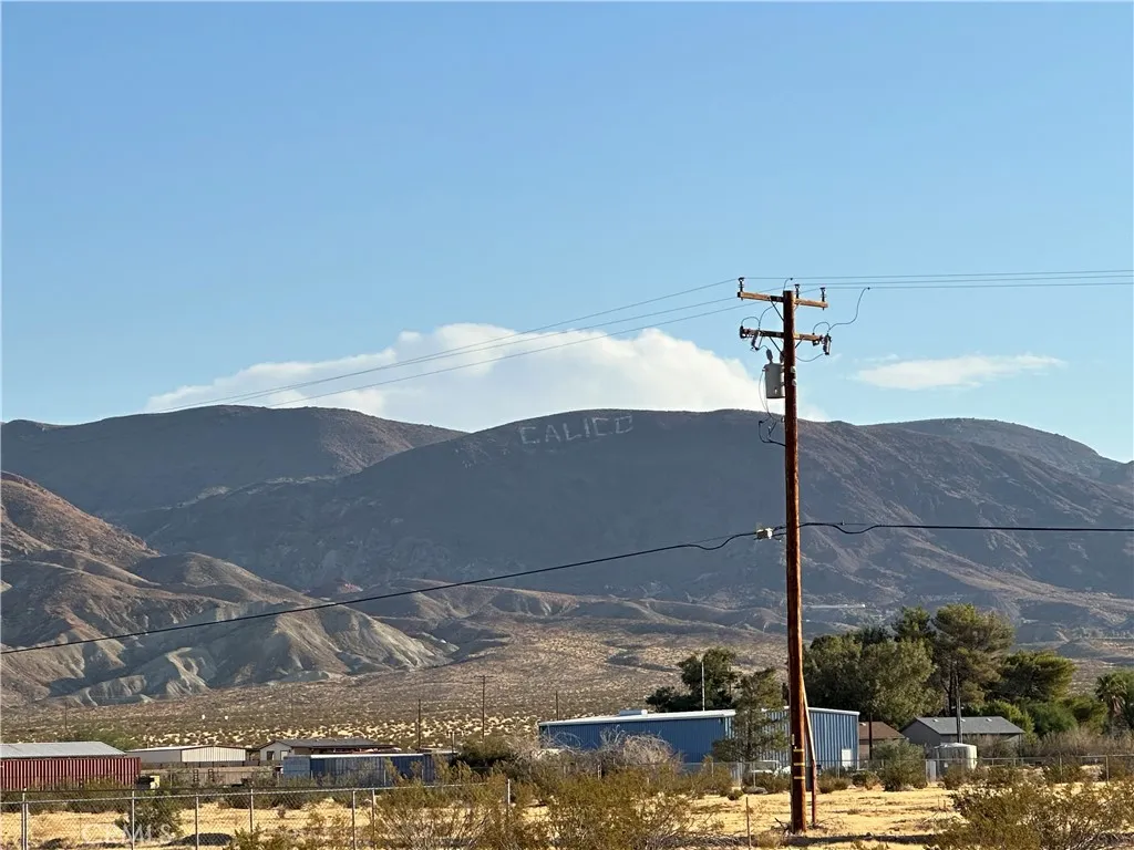 35400 Silver Yermo, CA 92398 - Photo 3 of 9