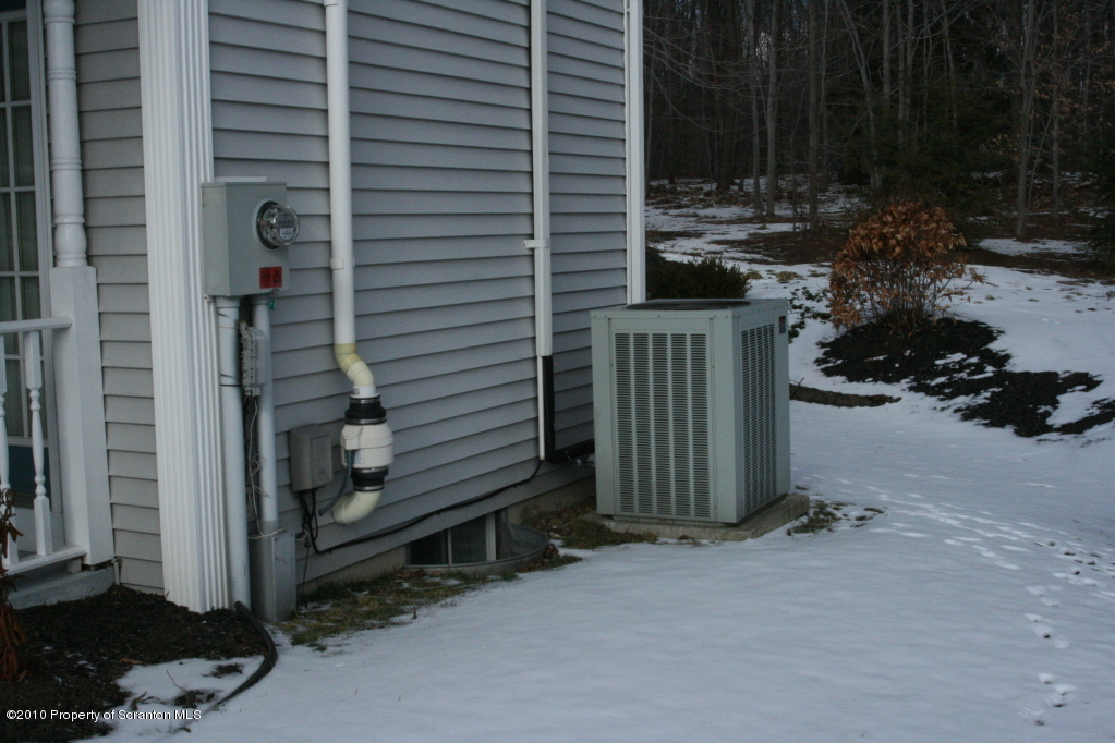 924 Old Logger Road Moscow, PA 18444 - Photo 70 of 79 Gallery Image 70