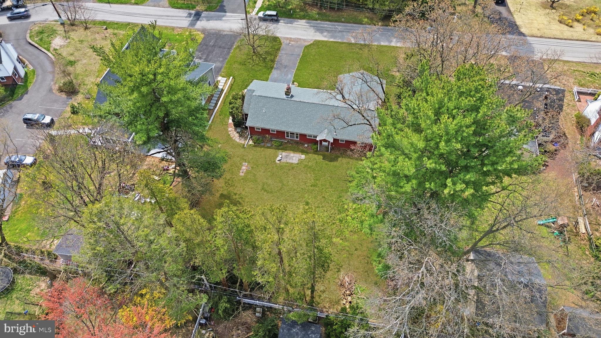 10 Home Road Hatboro, PA 19040 - Photo 40 of 42 a picture of a yard