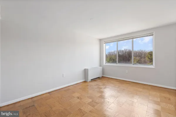 $1,540 | 10201 Grosvenor Place, Unit 923, Rockville, MD 20852
