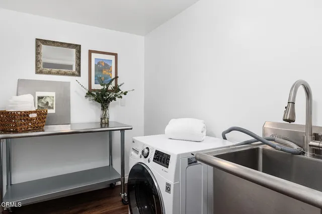 $979,000 | 385 South Oakland Avenue, Unit 205, Pasadena, CA 91101