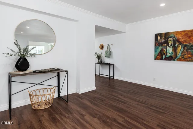 $979,000 | 385 South Oakland Avenue, Unit 205, Pasadena, CA 91101