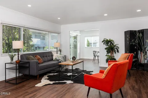 $899,000 | 385 South Oakland Avenue, Unit 205, Pasadena, CA 91101