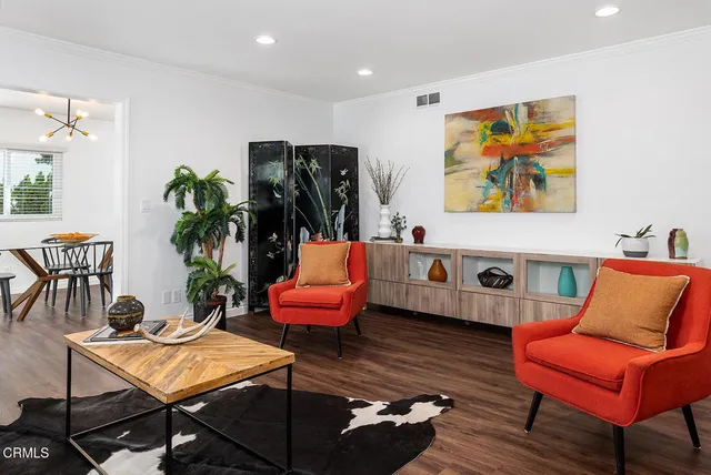 $979,000 | 385 South Oakland Avenue, Unit 205, Pasadena, CA 91101