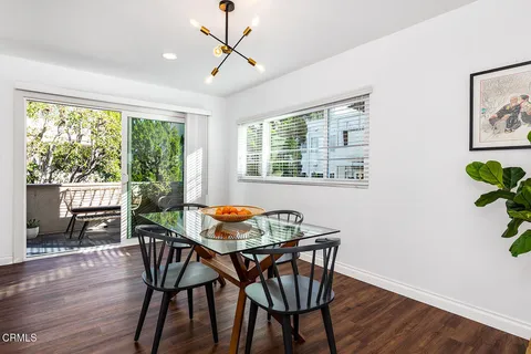 $899,000 | 385 South Oakland Avenue, Unit 205, Pasadena, CA 91101
