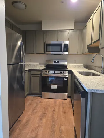 $195,000 | 1655 Campau Farms Circle, Detroit, MI 48207