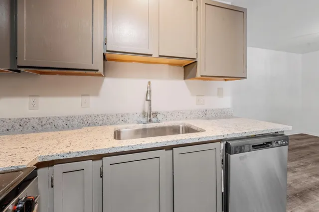 $195,000 | 1655 Campau Farms Circle, Detroit, MI 48207