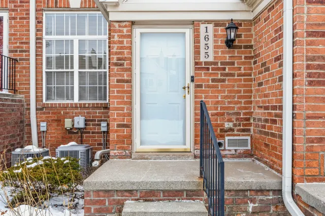 $195,000 | 1655 Campau Farms Circle, Detroit, MI 48207