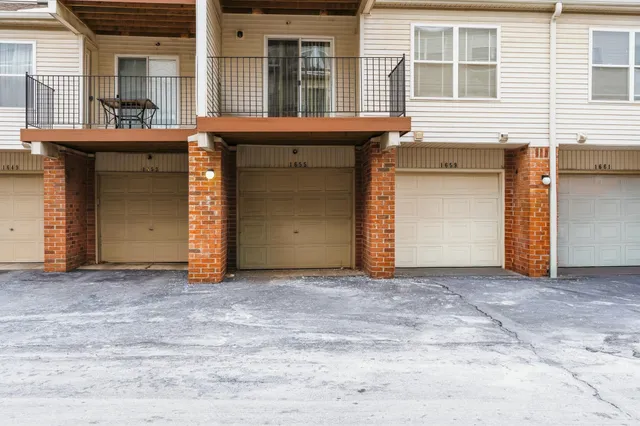 $195,000 | 1655 Campau Farms Circle, Detroit, MI 48207