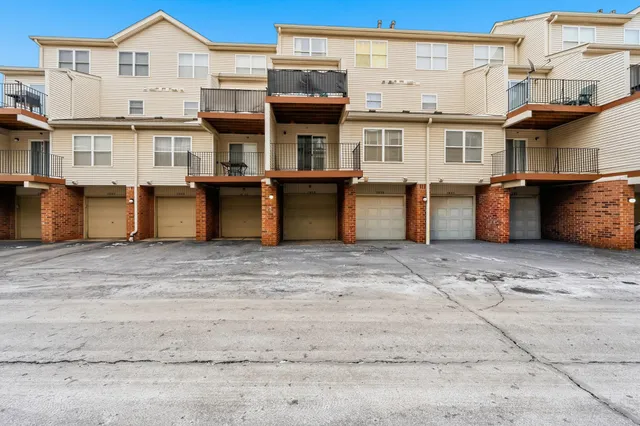 $195,000 | 1655 Campau Farms Circle, Detroit, MI 48207